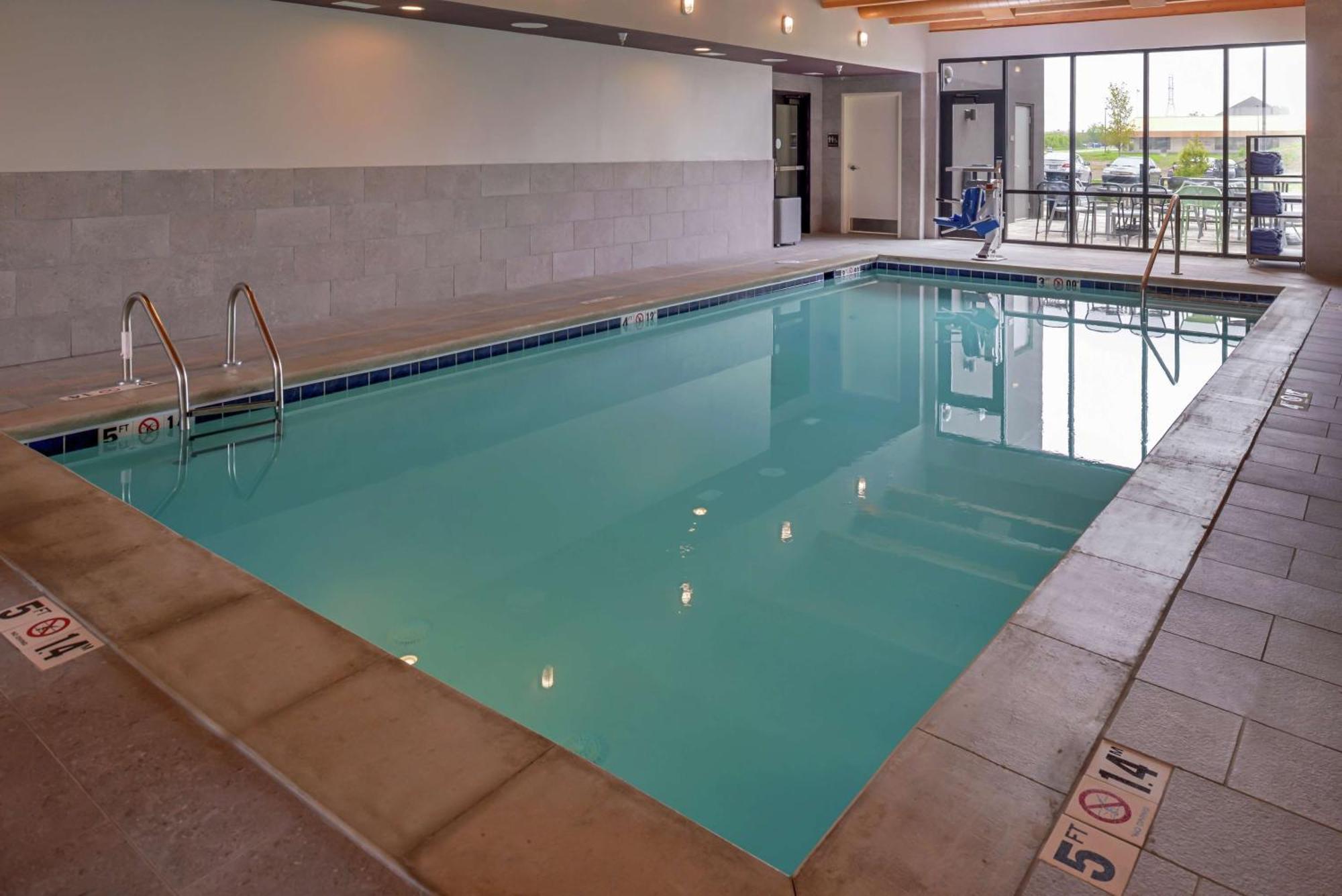 Home2 Suites By Hilton Merrillville Ngoại thất bức ảnh